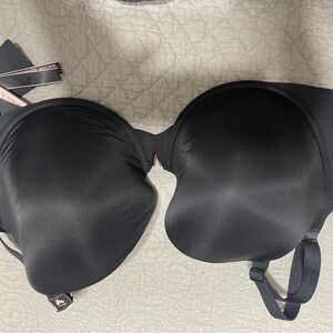 New Victoria Secret Underwire Bra 38 DDD